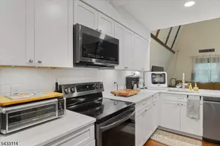 7 Glen Dr, Vernon, NJ 07461 - Photo 8