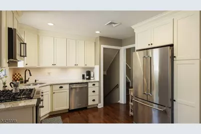 47 Miliken Rd, Woodbridge Township, NJ 07067 - Photo 12