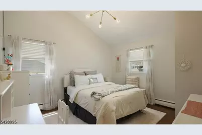 47 Miliken Rd, Woodbridge Township, NJ 07067 - Photo 16