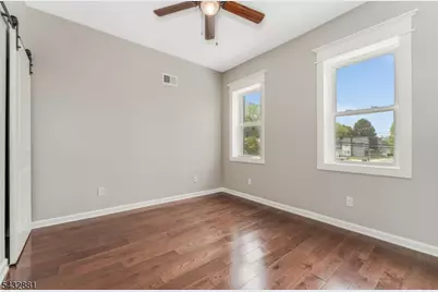 1049 Broad St, Harmony Township, NJ 08865 - Photo 14