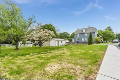 1049 Broad St, Harmony Township, NJ 08865 - Photo 24