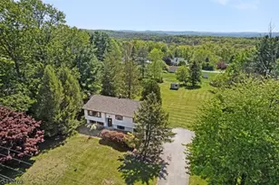 6 Struble Pl, Wantage, NJ 07461 - Photo 1