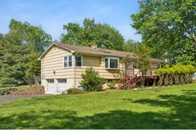 12 Clover Ct, Cedar Grove, NJ 07009 - Photo 2