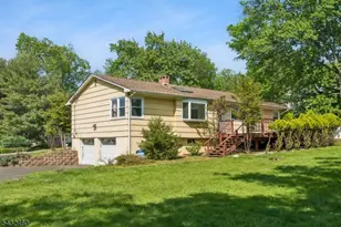 12 Clover Ct, Cedar Grove, NJ 07009 - Photo 2