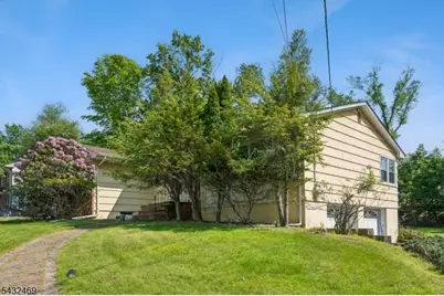12 Clover Ct, Cedar Grove, NJ 07009 - Photo 20
