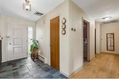 12 Clover Ct, Cedar Grove, NJ 07009 - Photo 4