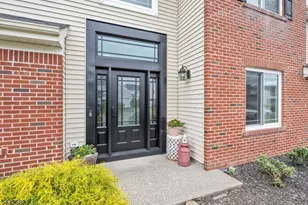 9 Fox Chase Rd, Jefferson Township, NJ 07438 - Photo 2