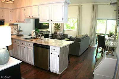 4 Augusta Dr #4, Vernon, NJ 07462 - Photo 8