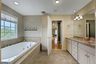 8 Buena Vista Dr, Ringwood, NJ 07456 - Photo 32