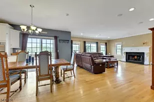 8 Buena Vista Dr, Ringwood, NJ 07456 - Photo 12