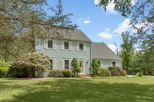 27 Tall Cedar Ct, Montgomery Township, NJ 08502 - Photo 4