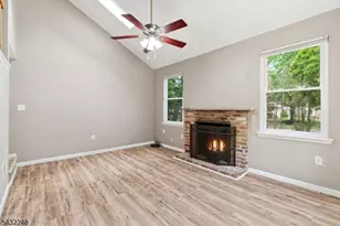 38 Cherrywood Dr, Franklin Township, NJ 08873 - Photo 2