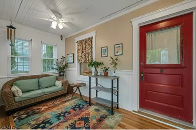 16 Russell Pl, Summit, NJ 07901 - Photo 2