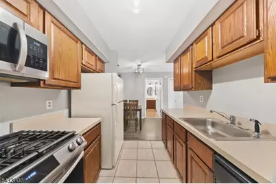 10 Stonyridge Dr, Lincoln Park, NJ 07035 - Photo 12