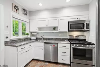 47 W Lake Blvd, Morris Township, NJ 07960 - Photo 12