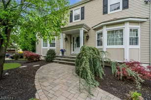 566 Glen Ridge Dr, Bridgewater, NJ 08807 - Photo 4