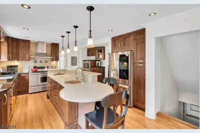 566 Glen Ridge Dr, Bridgewater, NJ 08807 - Photo 10