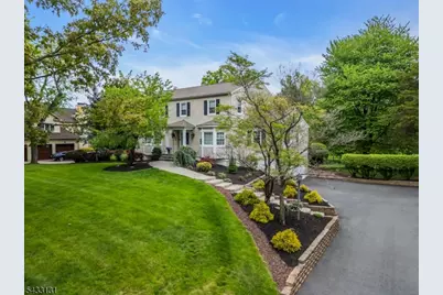 566 Glen Ridge Dr, Bridgewater, NJ 08807 - Photo 2