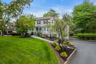 566 Glen Ridge Dr, Bridgewater, NJ 08807 - Photo 2