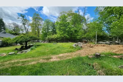 306 Nariticong Ave, Hopatcong, NJ 07843 - Photo 22