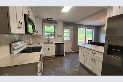 306 Nariticong Ave, Hopatcong, NJ 07843 - Photo 8