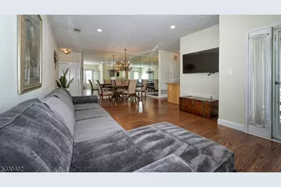 502 Brittany Dr #02, Wayne, NJ 07470 - Photo 8
