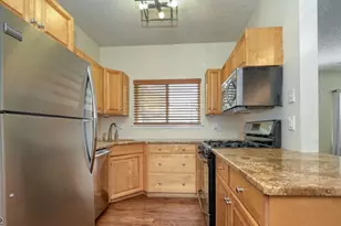 502 Brittany Dr, Wayne, NJ 07470 - Photo 10