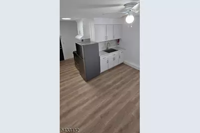 31 Main St Apt #1, Clinton, NJ 08809 - Photo 2