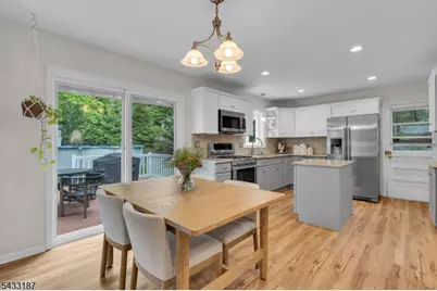 46 Rafkind Rd, Bloomingdale, NJ 07403 - Photo 14