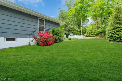 46 Rafkind Rd, Bloomingdale, NJ 07403 - Photo 44
