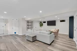 46 Rafkind Rd, Bloomingdale, NJ 07403 - Photo 26