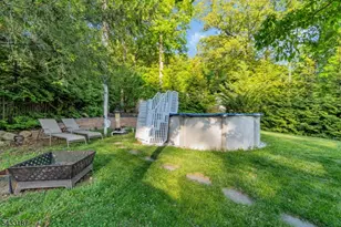 46 Rafkind Rd, Bloomingdale, NJ 07403 - Photo 38