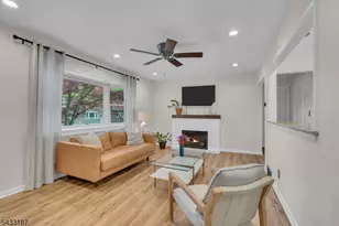 46 Rafkind Rd, Bloomingdale, NJ 07403 - Photo 4