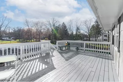 160 Stratton St, Piscataway Township, NJ 08854 - Photo 4