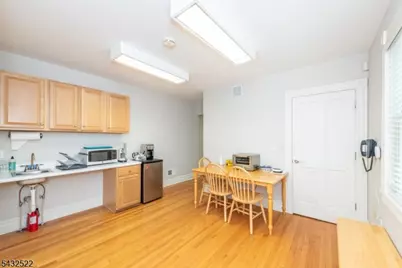 772 Union Blvd, Totowa, NJ 07512 - Photo 18