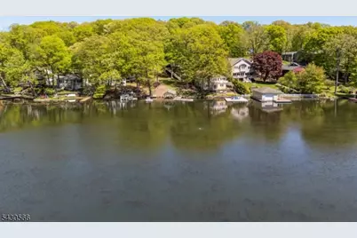 7 Riggs Ave, Hopatcong, NJ 07843 - Photo 4