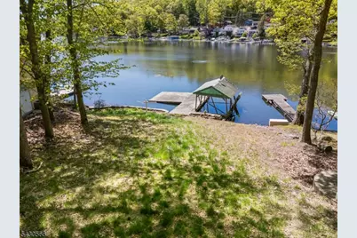 7 Riggs Ave, Hopatcong, NJ 07843 - Photo 10