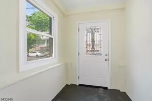 306 Smith St, Newark, NJ 07106 - Photo 6