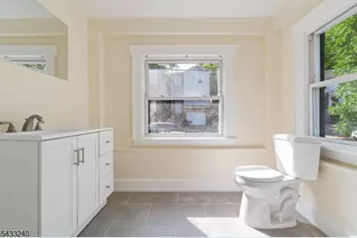 306 Smith St, Newark, NJ 07106 - Photo 36