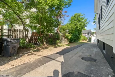 306 Smith St, Newark, NJ 07106 - Photo 38