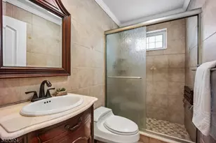 17 Stonewall Dr, Livingston, NJ 07039 - Photo 14