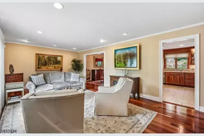 17 Stonewall Dr, Livingston, NJ 07039 - Photo 6