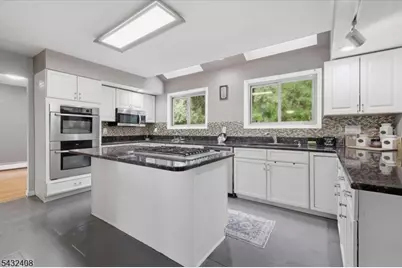 112 Knob Hill Rd, Washington Township, NJ 07840 - Photo 10