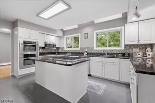112 Knob Hill Rd, Washington Township, NJ 07840 - Photo 10