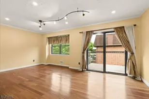 6001 N Oaks Blvd, North Brunswick Township, NJ 08902 - Photo 6