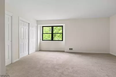 6001 N Oaks Blvd #6001, North Brunswick Township, NJ 08902 - Photo 12