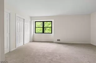 6001 N Oaks Blvd, North Brunswick Township, NJ 08902 - Photo 12