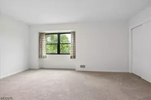6001 N Oaks Blvd, North Brunswick Township, NJ 08902 - Photo 16