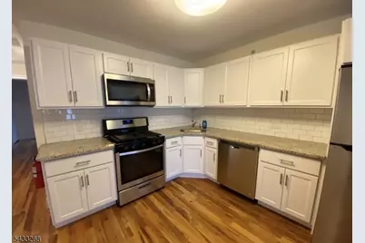 290 3rd St #D2, Hackensack, NJ 07601 - Photo 2