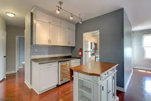 5 Roosevelt Pl, Montclair Twp., NJ 07042 - Photo 4